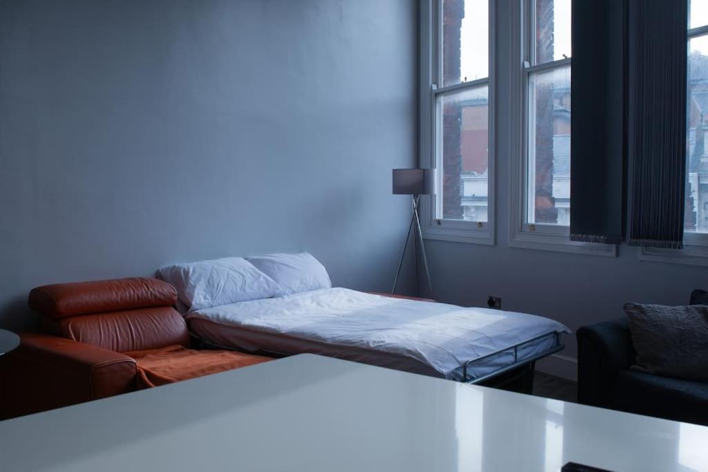 Spacious Apartment In City Centre - Free Parking นอตติงแฮม ภายนอก รูปภาพ